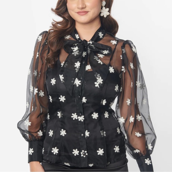 Unique Vintage Black & Snowflake Mesh Gwen Blouse - Picture 4 of 4